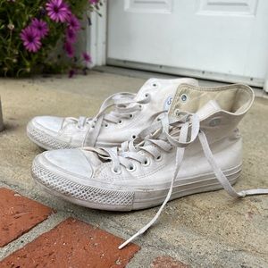 Converse All Star - white high tops size W9